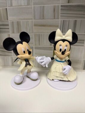 Disney Mickey and Minnie Wedding Figures